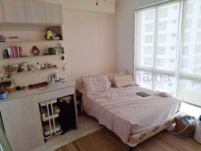 Vendo Apartamento en San Francisco PORTOFINO OF 26-8904