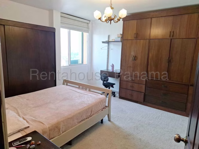 Vendo Apartamento en San Francisco PORTOFINO OF 26-8904