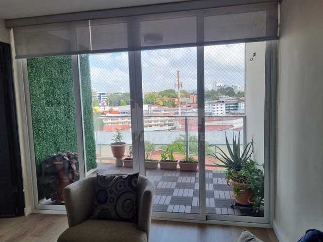Apartamento en venta – PH Royal Tower, Carrasquilla