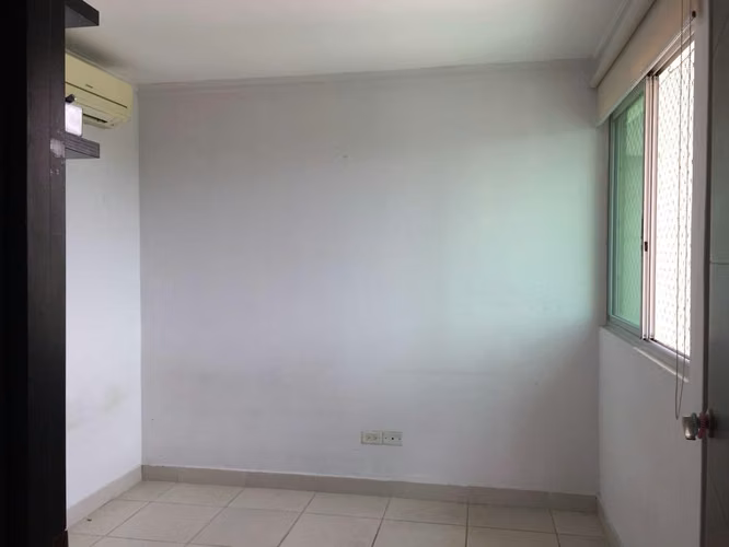 VENDO APARTAMENTO EN COSTA DEL ESTE, 3 RECAMARAS, 115M2, PISO ALTO.