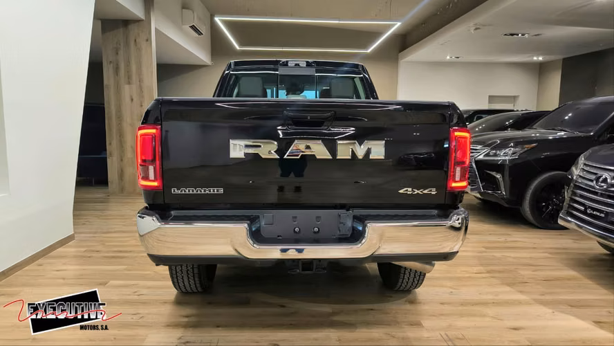 RAM 2500 CREW CAB LARAMIE 4X4 2025