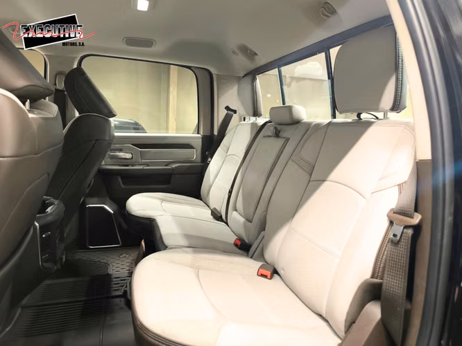 RAM 2500 CREW CAB LARAMIE 4X4 2025