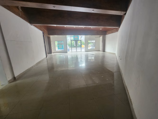 Local para Retail o Showroom!