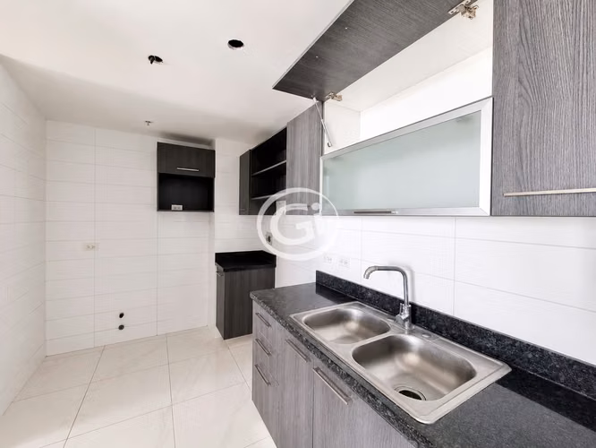 Venta apartamento Remate Bancario Pacific Park 3 habitaciones 2 puestos de estacionamiento