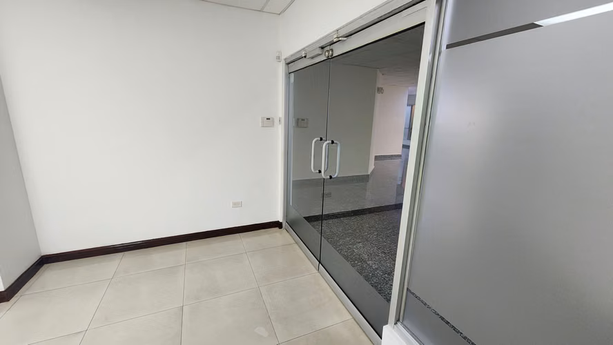 Oficina Lista Para Usar - Ocean Business Plaza Torre Banesco - Marbella