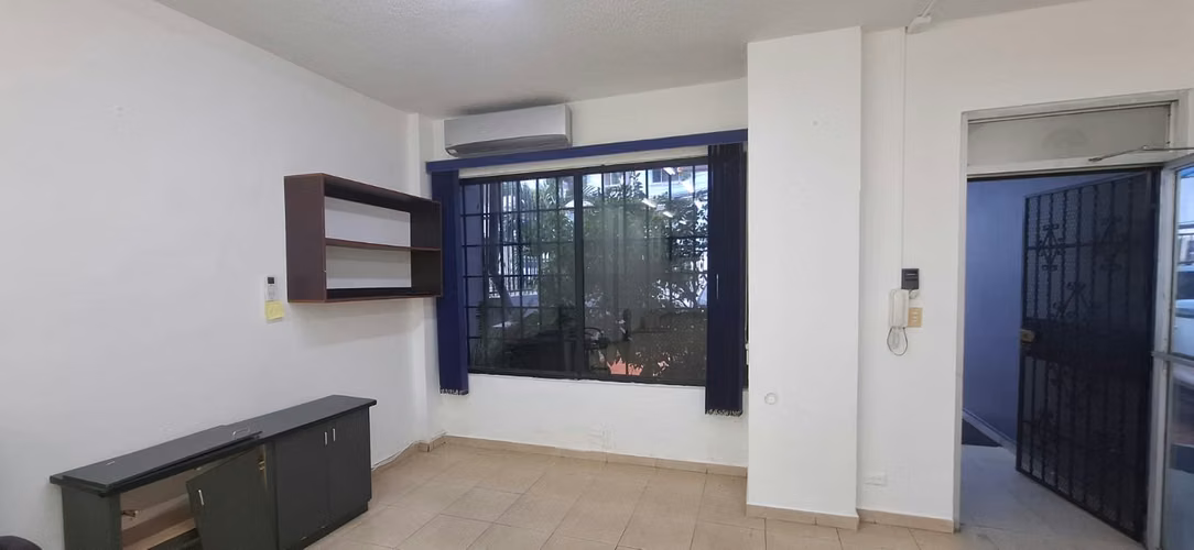 Se Alquila Local Comercial u Oficina en Calle 44, Bella Vista