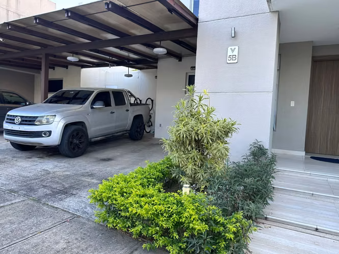 VENTA DE CASA EN COSTA SUR (AS)