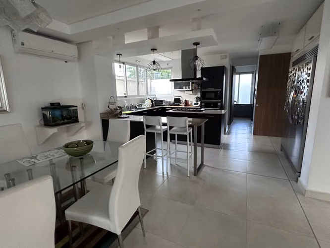 VENTA DE CASA EN COSTA SUR (AS)