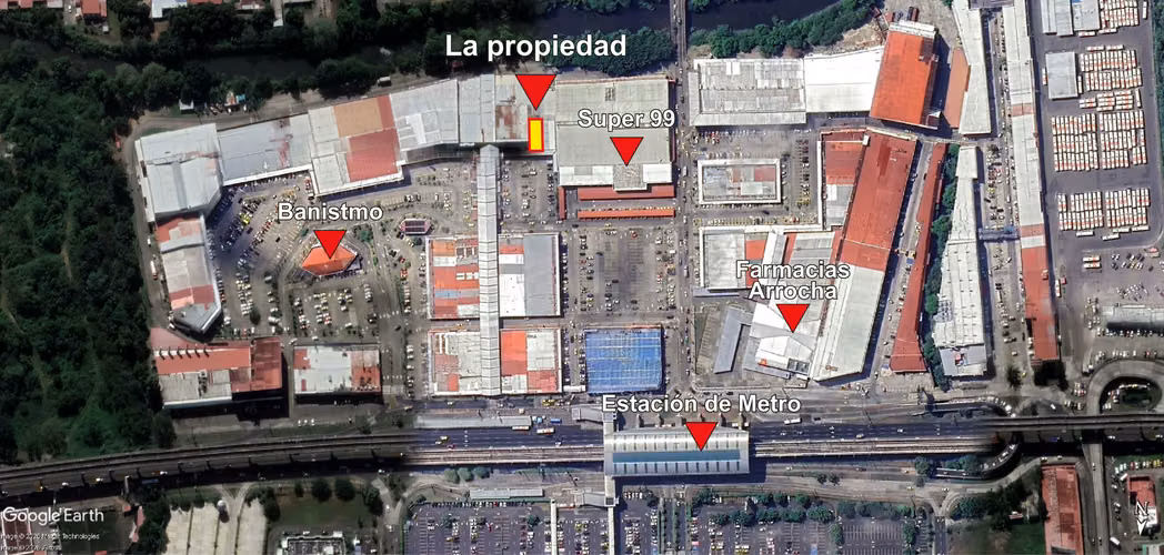 Se Vende o Alquila Local Comercial en CENTRO COMERCIAL LOS PUEBLOS