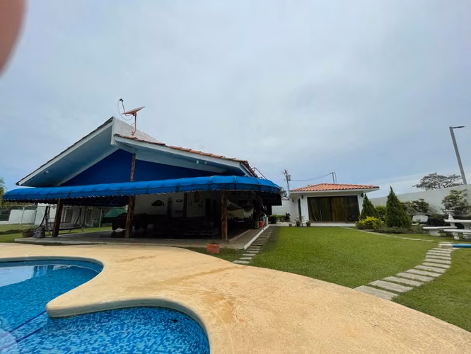 LINDA CASA VACACIONAL CERCA DEL MAR – MESA DE BILLAR
