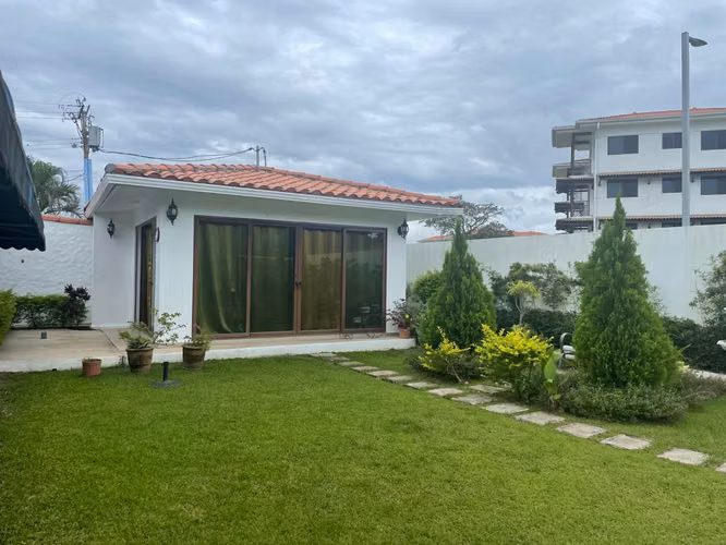 LINDA CASA VACACIONAL CERCA DEL MAR – MESA DE BILLAR