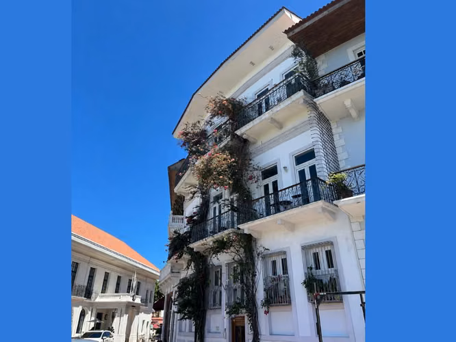 APT-ALQ-Amoblado-2Rec-2Baños-Casco Viejo-Vista al Mar
