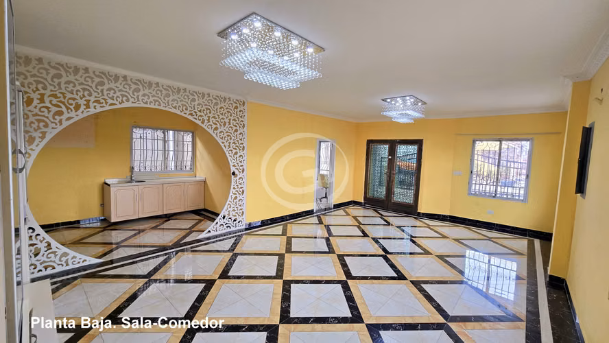 Venta Casa Betania 6 habitaciones con Baños. Oportunidad 1,018 $/m2