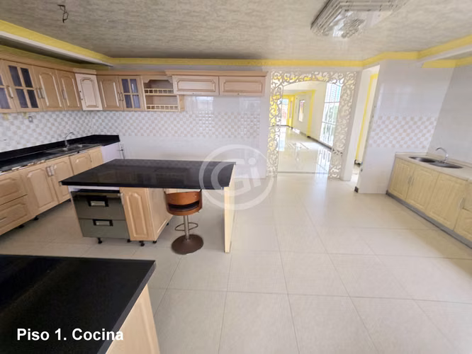 Venta Casa Betania 6 habitaciones con Baños. Oportunidad 1,018 $/m2
