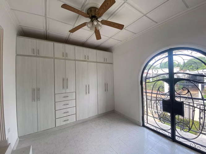 Casa en Venta con Apartamento Independiente| Coco del Mar