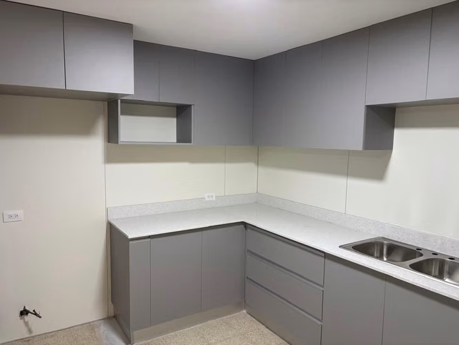 Venta amplio y céntrico apartamento en Bahía Marbella I - Marbella - Imagen 6