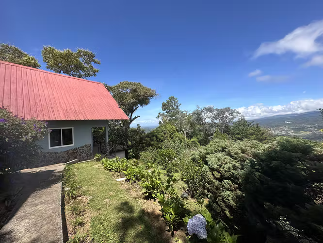 SE ALQUILA CABAÑA AMOBLADA EN JARAMILLO-BOQUETE