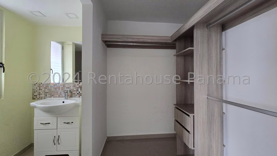 Apartamento en Venta en Carrasquilla 26EPP6431