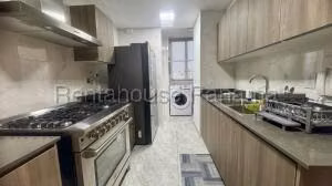 Alquiler de Apartamento con 125m2 en El Cangrejo PH Luxor 26-8896SR
