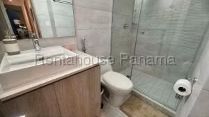 Alquiler de Apartamento con 125m2 en El Cangrejo PH Luxor 26-8896SR