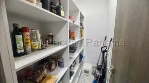 Alquiler de Apartamento con 125m2 en El Cangrejo PH Luxor 26-8896SR