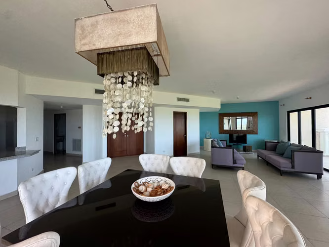 Venta de Apartamento en Vista Mar con Vistas al Golf y Marina - Imagen 8