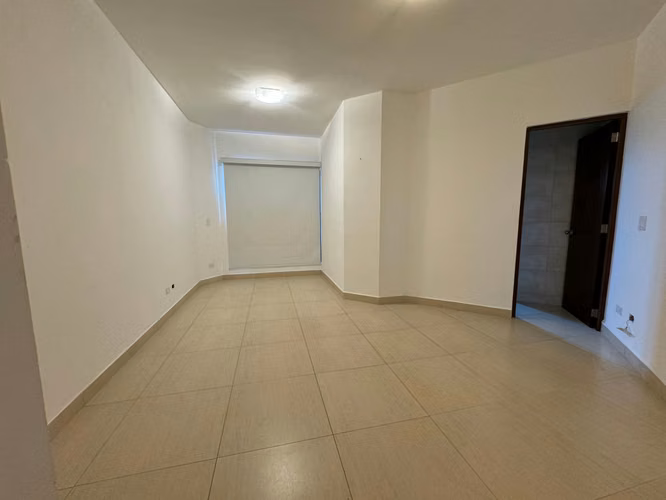 Venta de Apartamento en Vista Mar con Vistas al Golf y Marina - Imagen 16