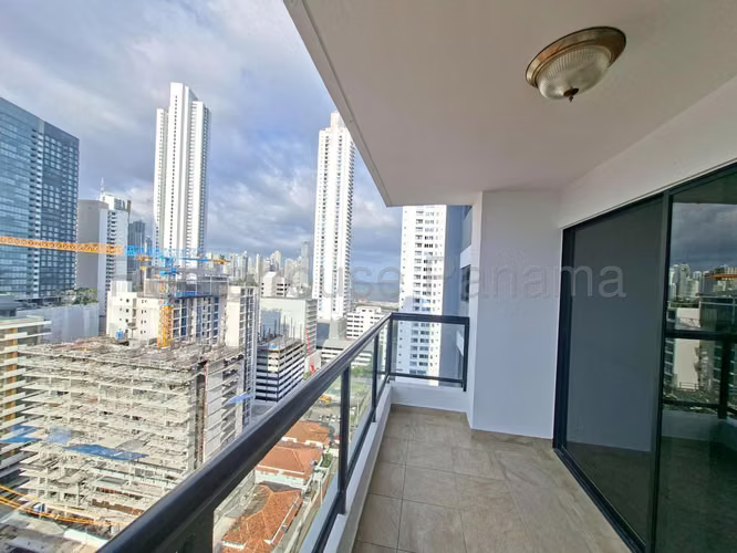 Se Alquila Apartamento en Avenida Balboa LA26-8893