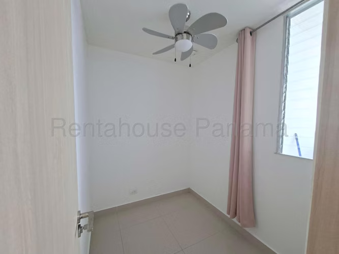 Se Alquila Apartamento en Avenida Balboa LA26-8893