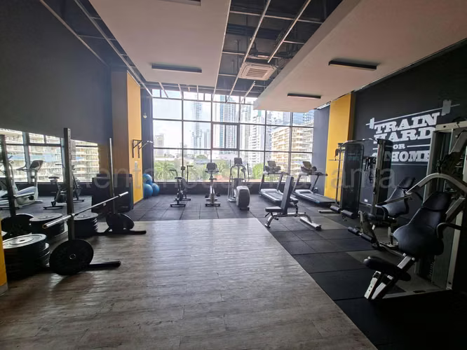 Se Alquila Apartamento en Avenida Balboa LA26-8893