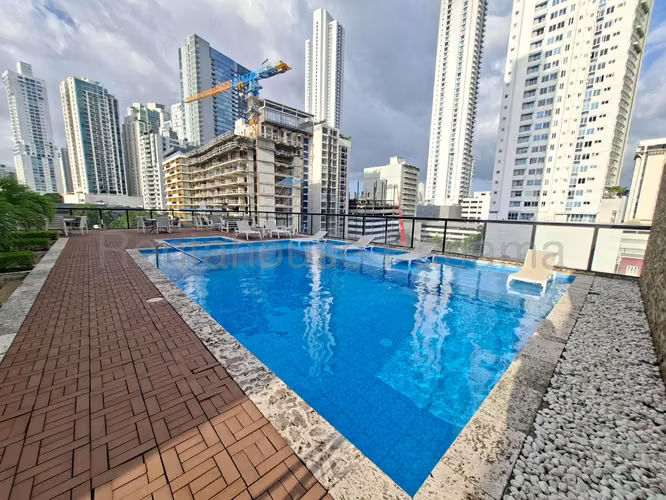 Se Alquila Apartamento en Avenida Balboa LA26-8893