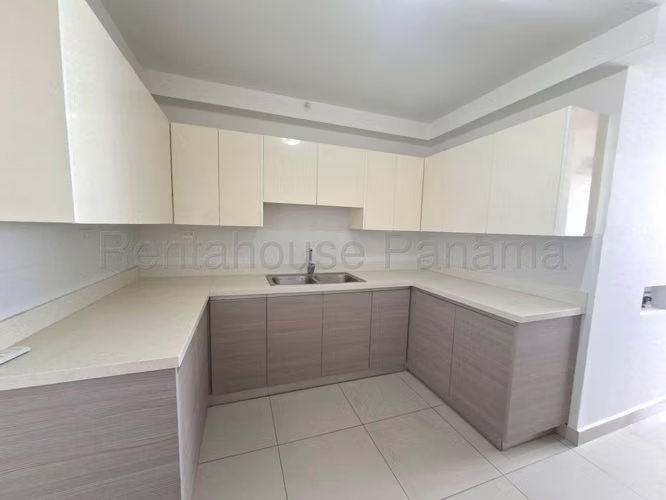 Se Alquila Apartamento en Avenida Balboa MDV26-8893