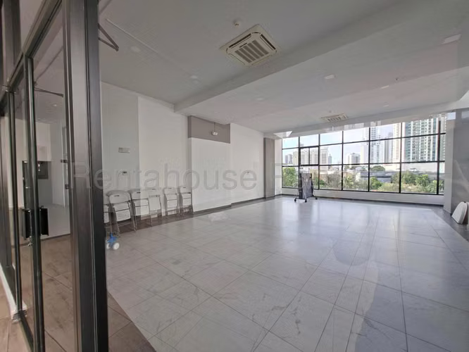 Se Alquila Apartamento en Avenida Balboa MDV26-8893