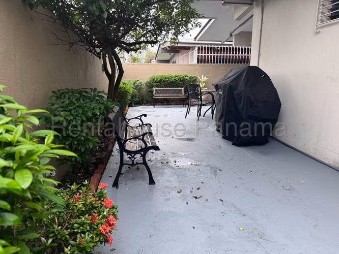 ¿Vivir a PASOS de Costa del Este por $255k? Casa Remodelada y Amplia 26PPM4100