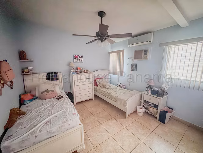 ¿Vivir a PASOS de Costa del Este por $255k? Casa Remodelada y Amplia 26PPM4100