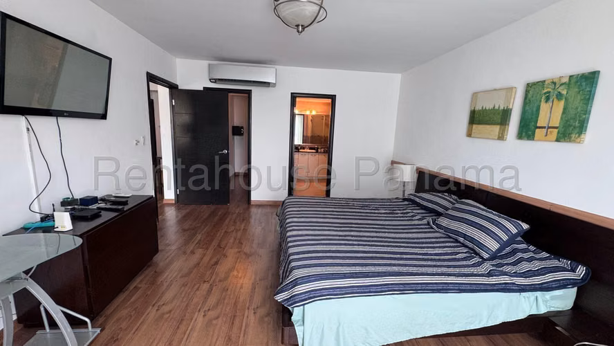 Se Vende Apartamento en Avenida Balboa MDV26-8280