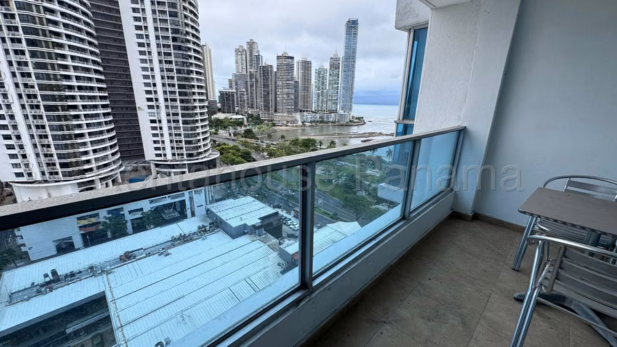 Se Vende Apartamento en Avenida Balboa MDV26-8280