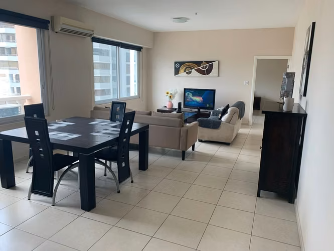 Venta o Alquiler de Apartamento en Vista Marina Avenida Balboa - Imagen 2