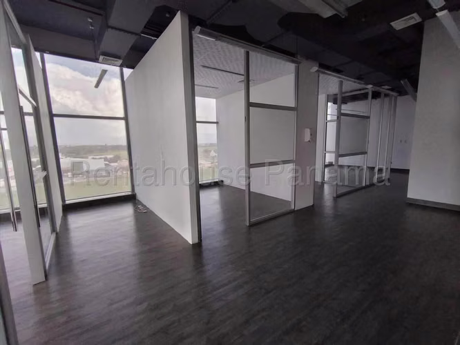 VENTA DE OFICINA EN SANTA MARIA ESM