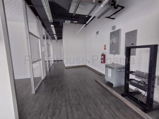 VENTA DE OFICINA EN SANTA MARIA ESM