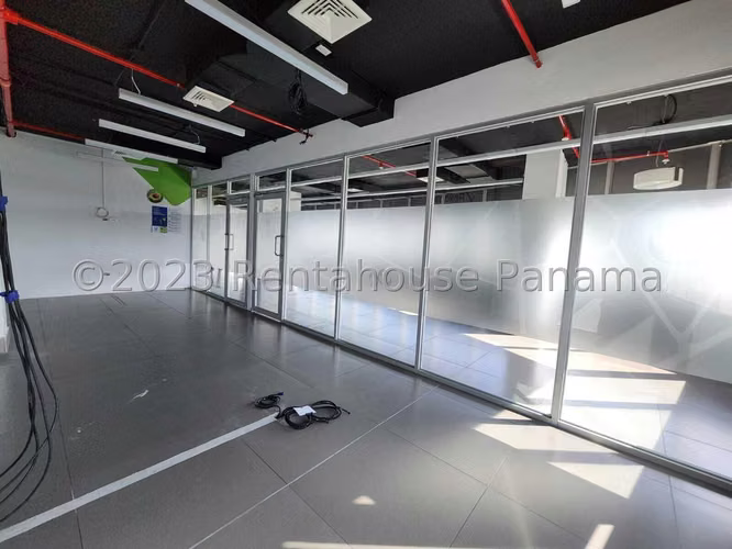 VENTA DE OFICINA EN SANTA MARIA ESM