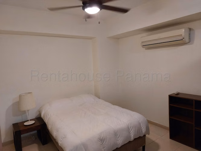 Alquiler de Apartamento en Bellavista Ph Grandbay Tower KC