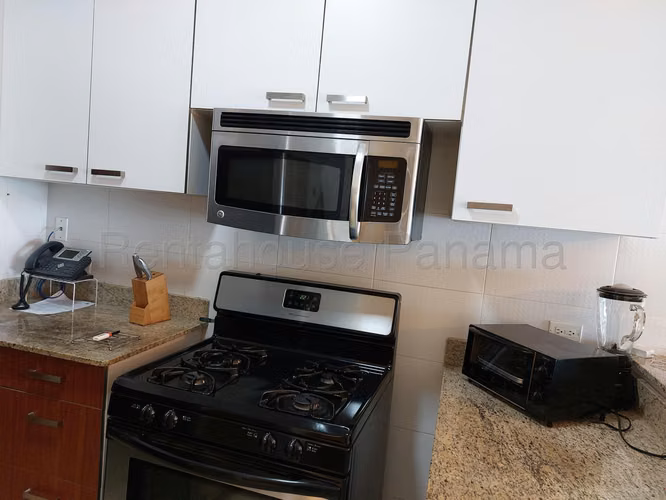 Alquiler de Apartamento en Bellavista Ph Grandbay Tower KC