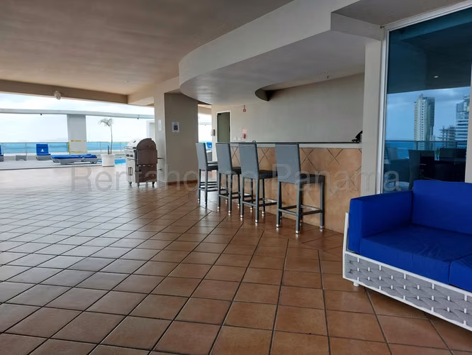 Alquiler de Apartamento en Bellavista Ph Grandbay Tower KC
