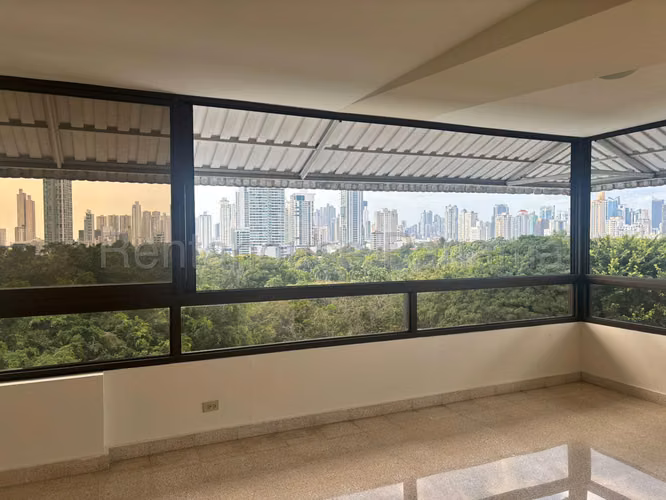 Alquiler de Apartamento en Altos del Golf Ph Cerro Bonito KC
