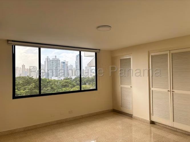 Alquiler de Apartamento en Altos del Golf Ph Cerro Bonito KC