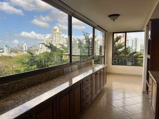 Alquiler de Apartamento en Altos del Golf Ph Cerro Bonito KC