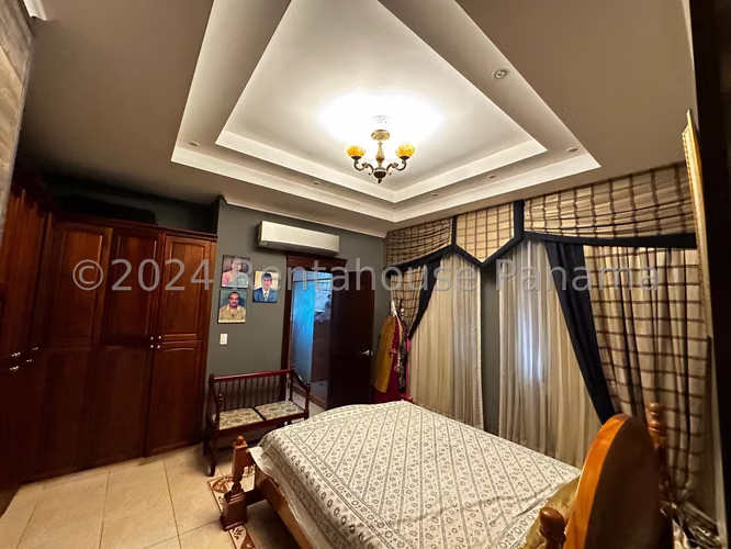 Vendo Casa en el CLUB DE GOLF de Brisas Del Golf OF 27-1018