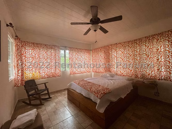 Vendo Casa en Cerro Azul OF 26-2101