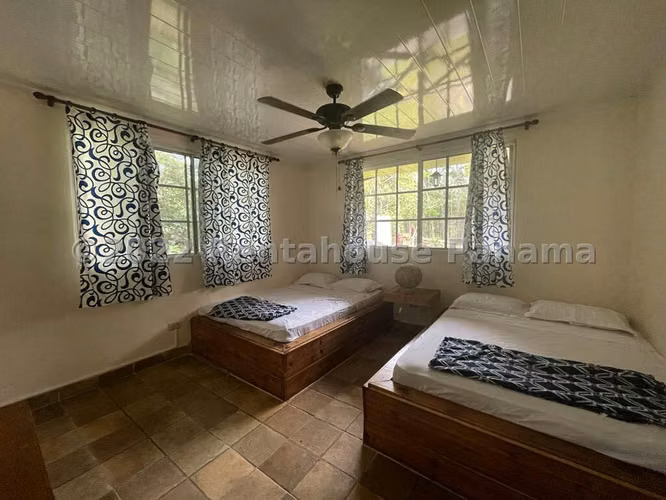 Vendo Casa en Cerro Azul OF 26-2101